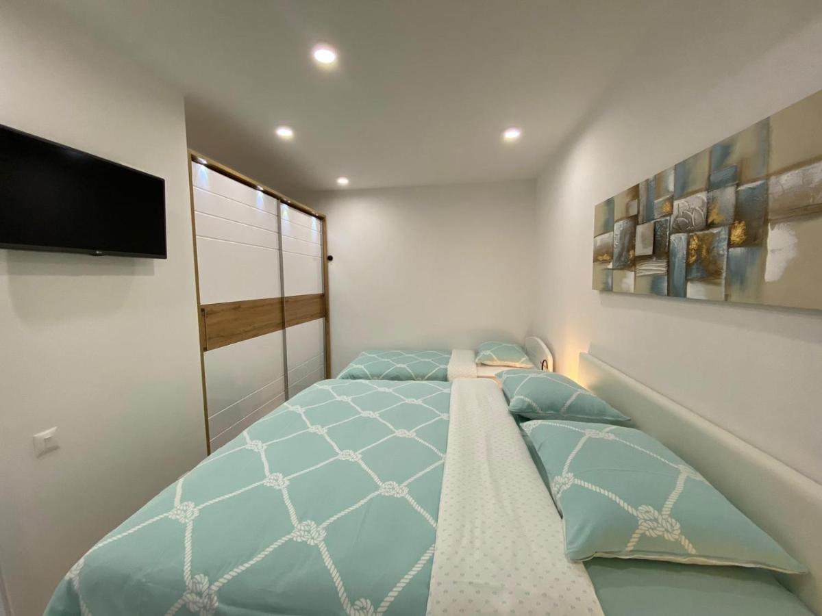 Apartmani Dorijana 弗尔萨尔 外观 照片