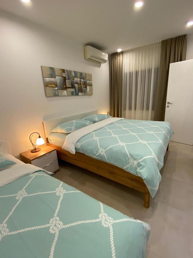 Apartmani Dorijana 弗尔萨尔 外观 照片