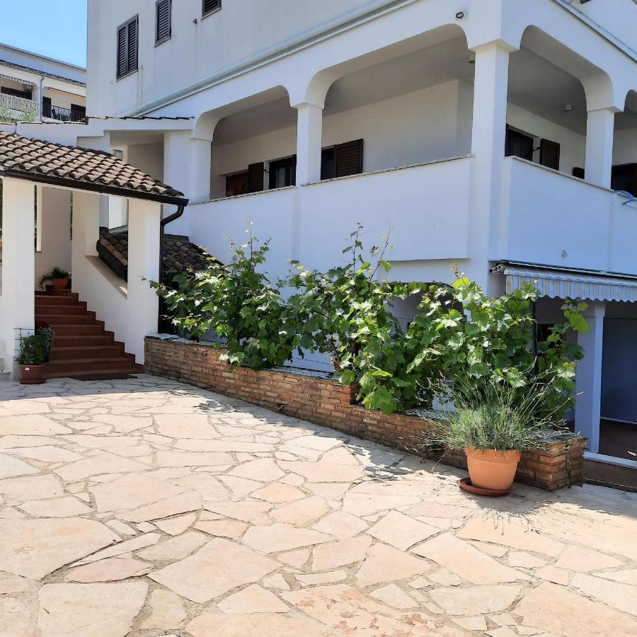 Apartmani Dorijana 弗尔萨尔 外观 照片