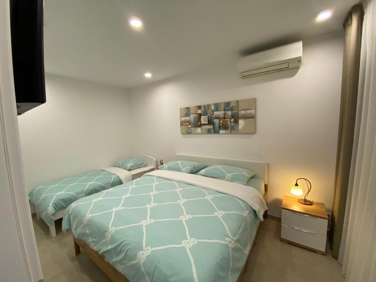 Apartmani Dorijana 弗尔萨尔 外观 照片
